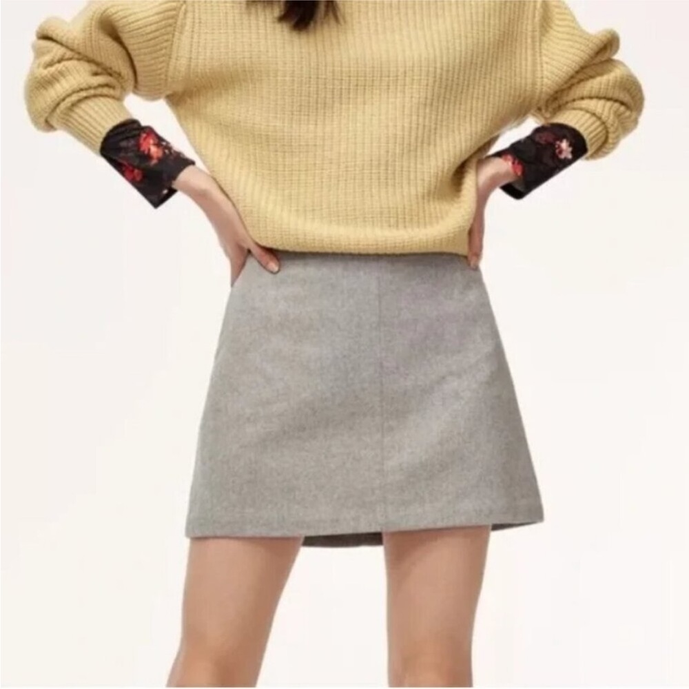 Aritzia Gray Mini Skirt - Picture 2 of 6
